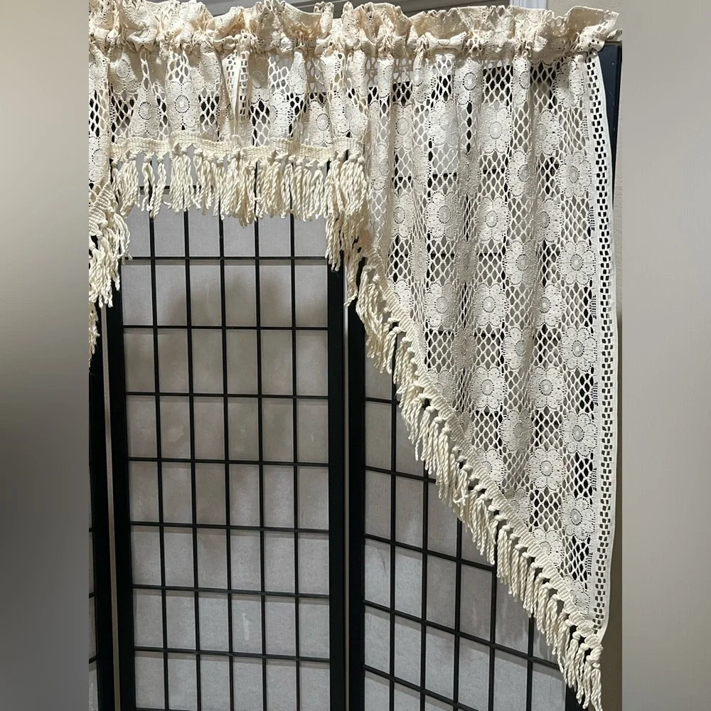 Sears VINTAGE Perma-Prest Ivory Crochet TASSLE WINDOW VALANCE SIZE 36X37  2 SETS